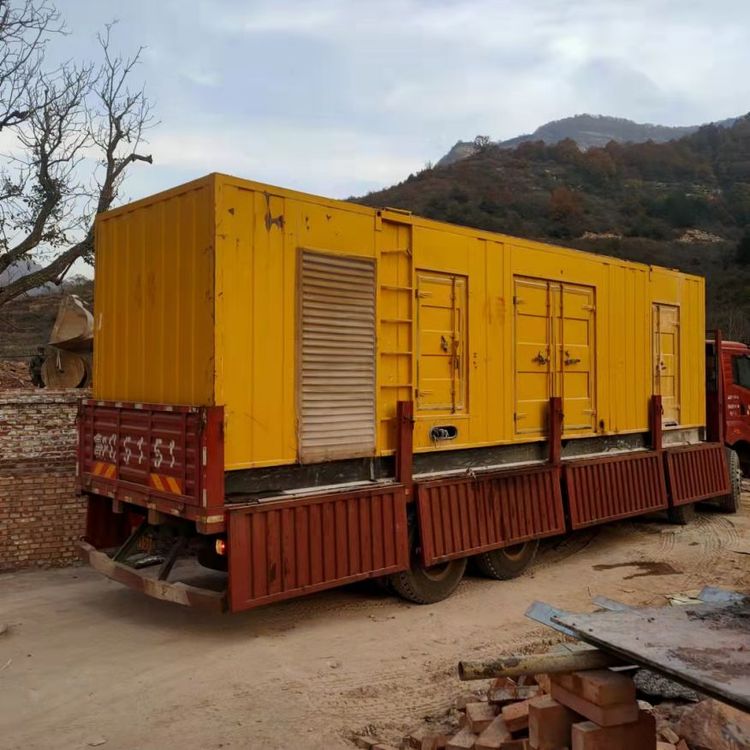 月湖200kW 发电机组在带电阻性负载时，输出功率会受到哪些因素的影响？