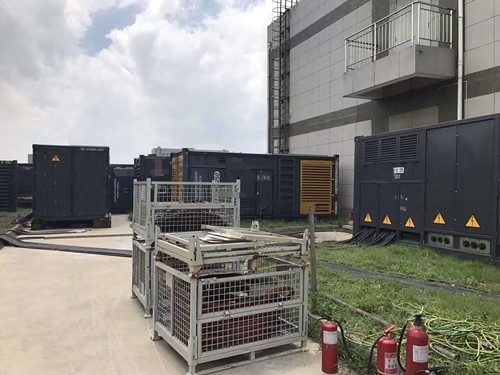 月湖除了定期检查，还有哪些方法可以及时发现接触式转速表探头的磨损？